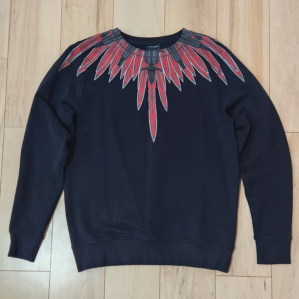 ☆MARCELO BURLON/マルセロバーロン フェザープリント 半袖Tシャツ 