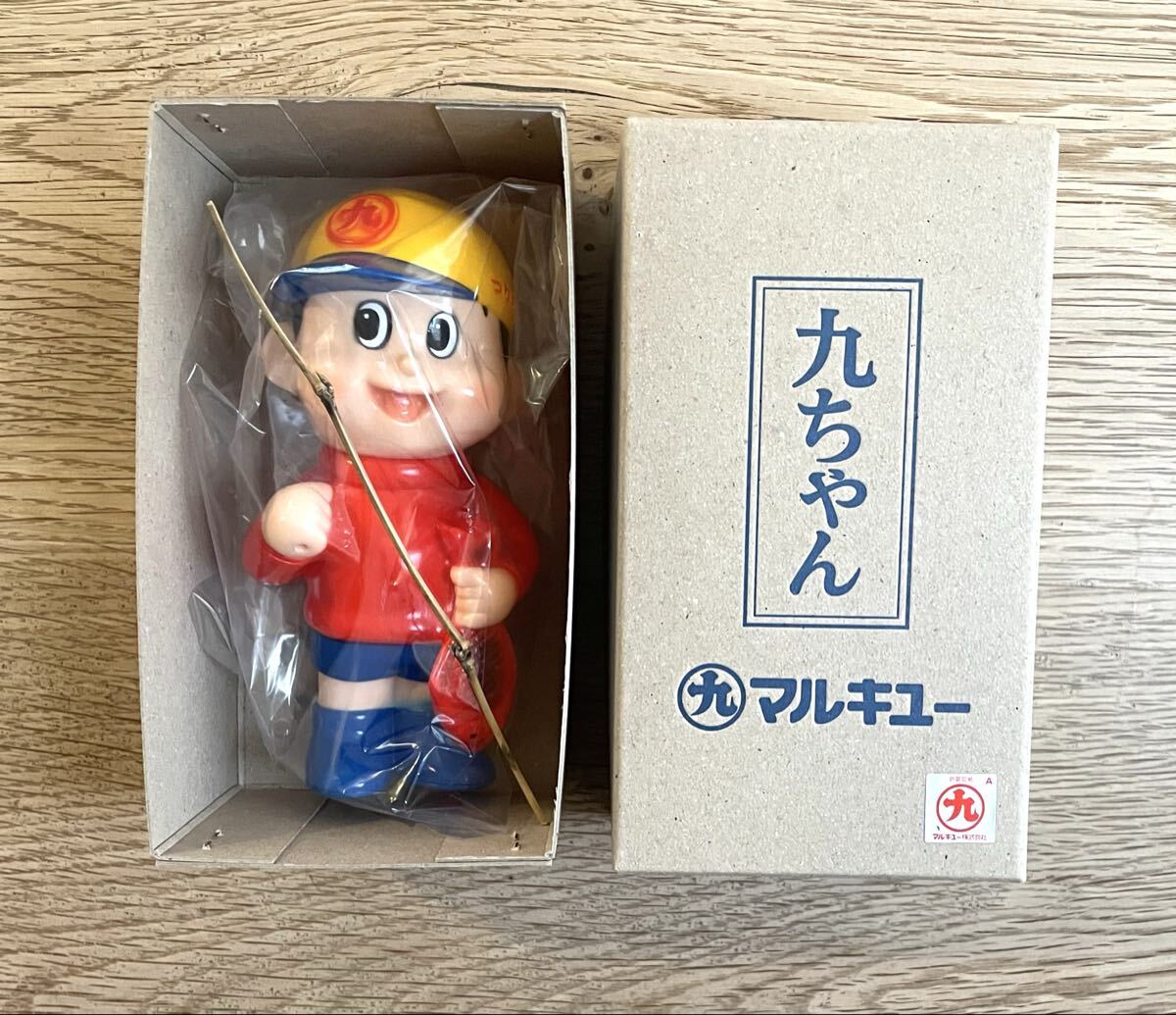中古】≫白犬≪ ≫九ちゃん マルキュー ソフビの貯金箱≪の落札情報