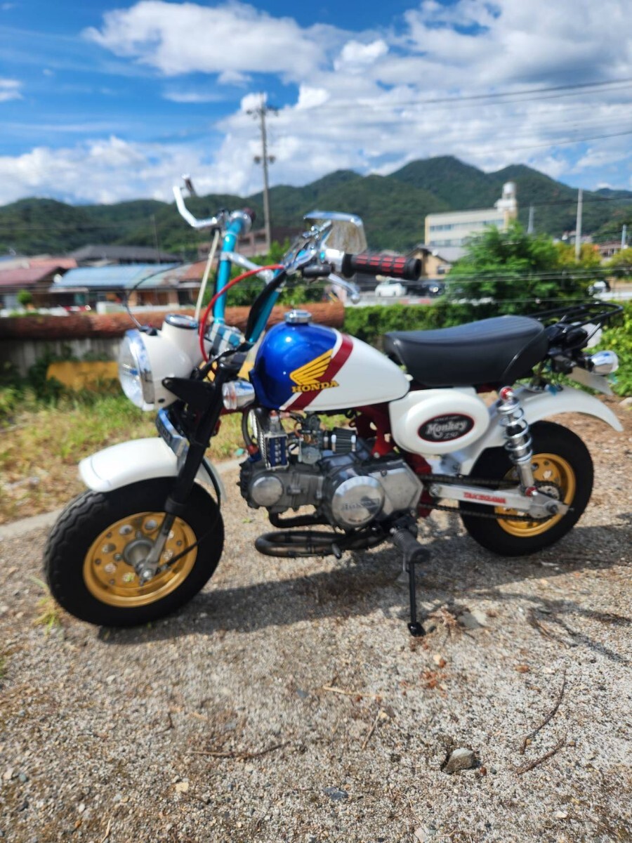 中古】ホンダ Z50J モンキー トリコロールカラー 12V 部品から