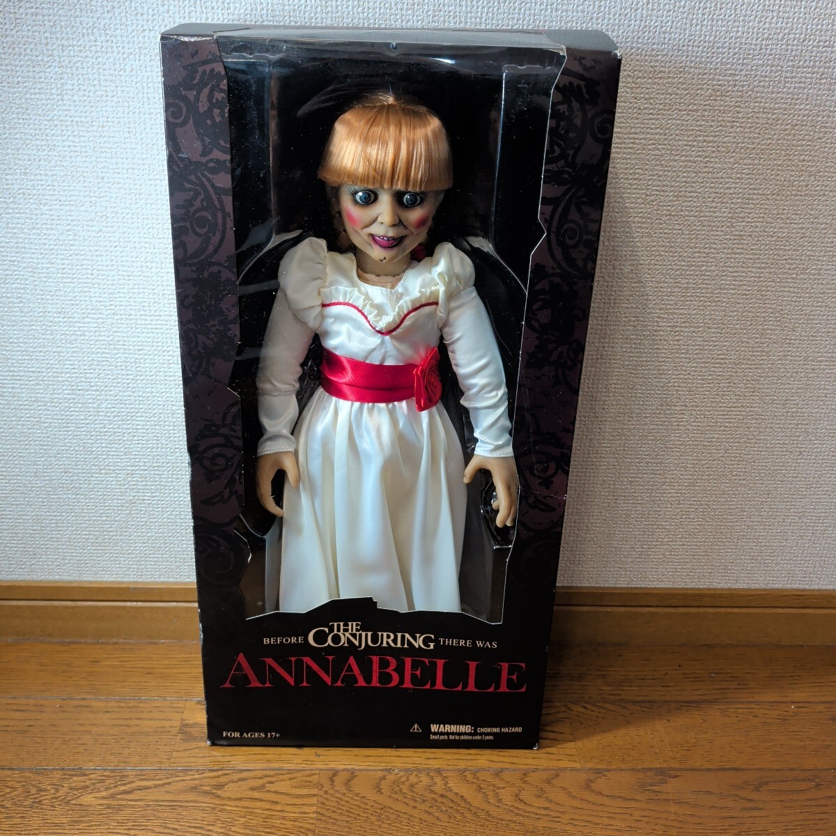 新品】新品特価☆アナベル死霊館の人形 完成品ドール メズコ プロップ