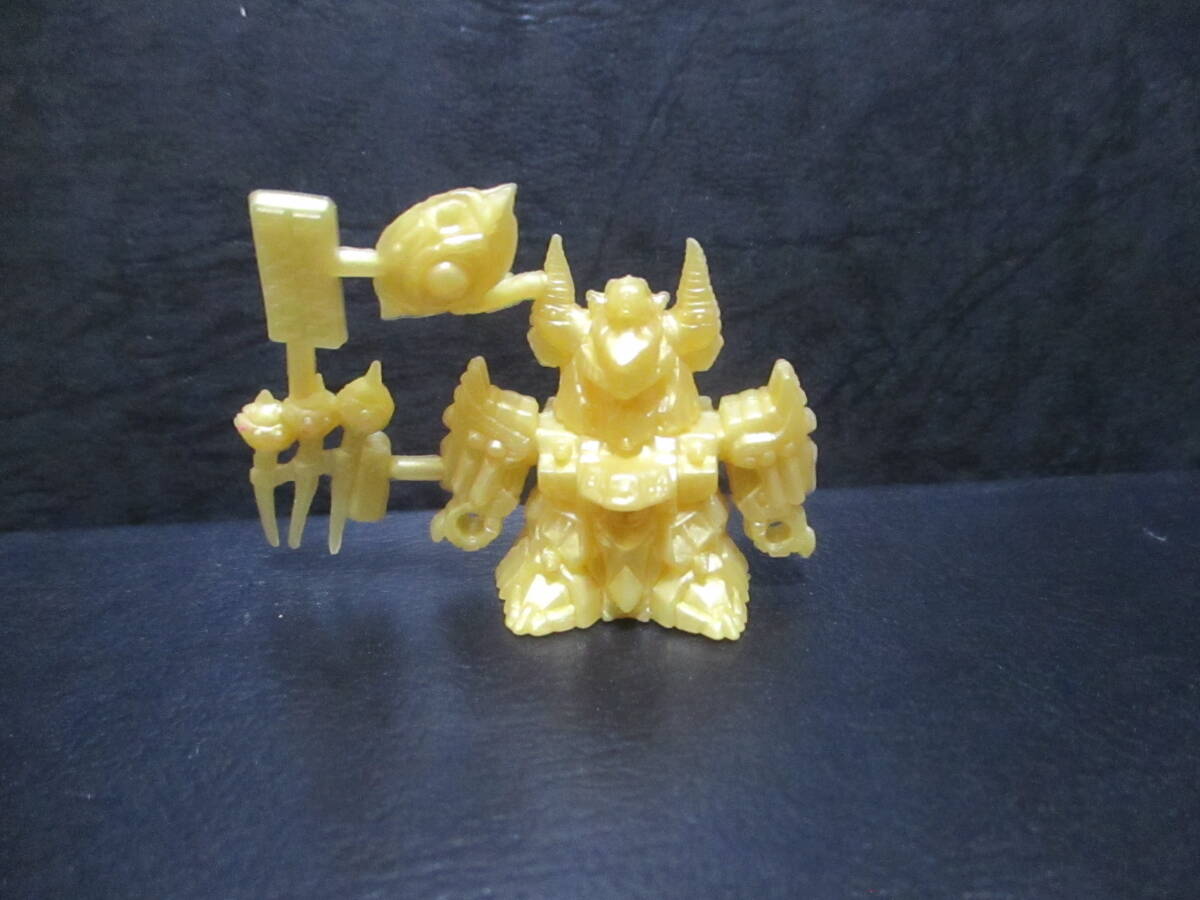 SDガンダム ガンドランダーIII 竜の守護神 カードダス №4「超神竜士