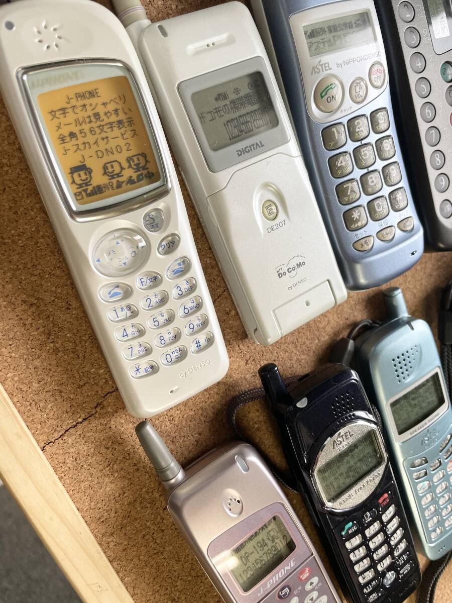 送料込】vodafone J-SH53 シャープ 携帯電話 動作品 充電台 充電器 J