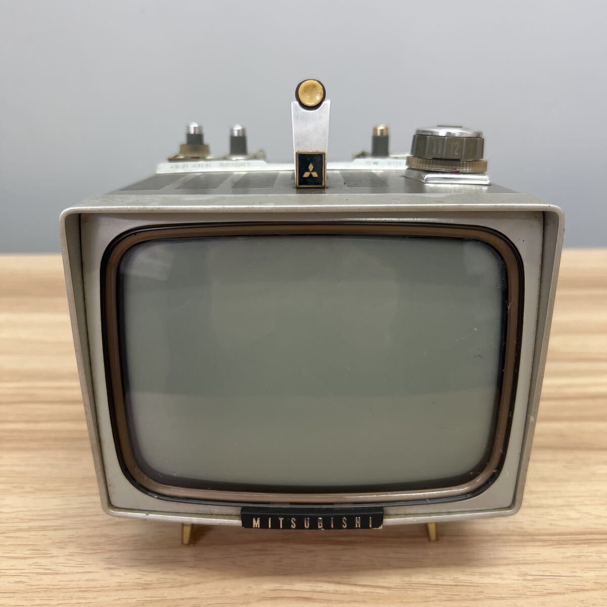 中古】【N406】MITSUBISHI 15型 ブラウン管テレビ 15C-TM33 三菱の落札