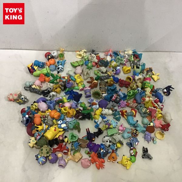 正規品 TOMY 限定ポケモンぬいぐるみギフトボックス ピカチュウ