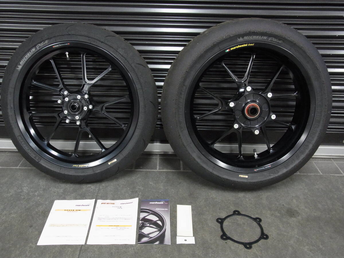 marchesini 3本スポークホイール 黒 マルケジーニ製レーシングホイール3.50x17インチブラック3本スポーク