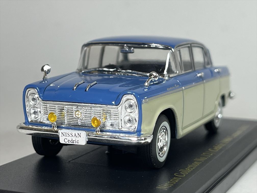 未使用に近い】最新号！アシェット 国産名車 1/24 日産 セドリック HT