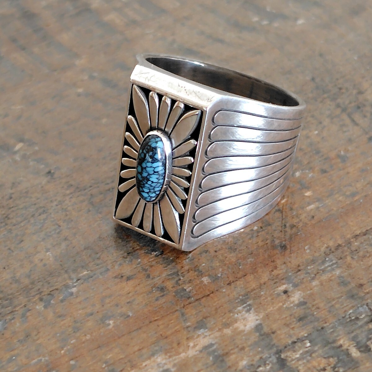 Navajo/ナバホ族 Howard Nelson/ハワードネルソン作 フェザーデザイン 