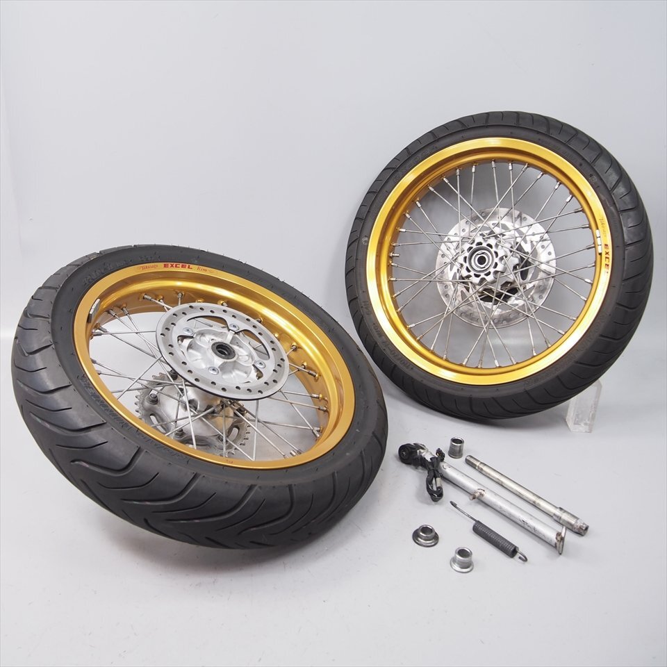 zzr400kリアホイール17インチ^_^ カワサキ ZZR400K リアホイール 流用 ゼファー750 タイヤ付き 4.5J 17