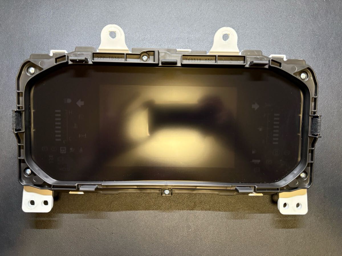 トヨタ ランドクルーザー UJZ 100 スピードメーター。動作状態良好
