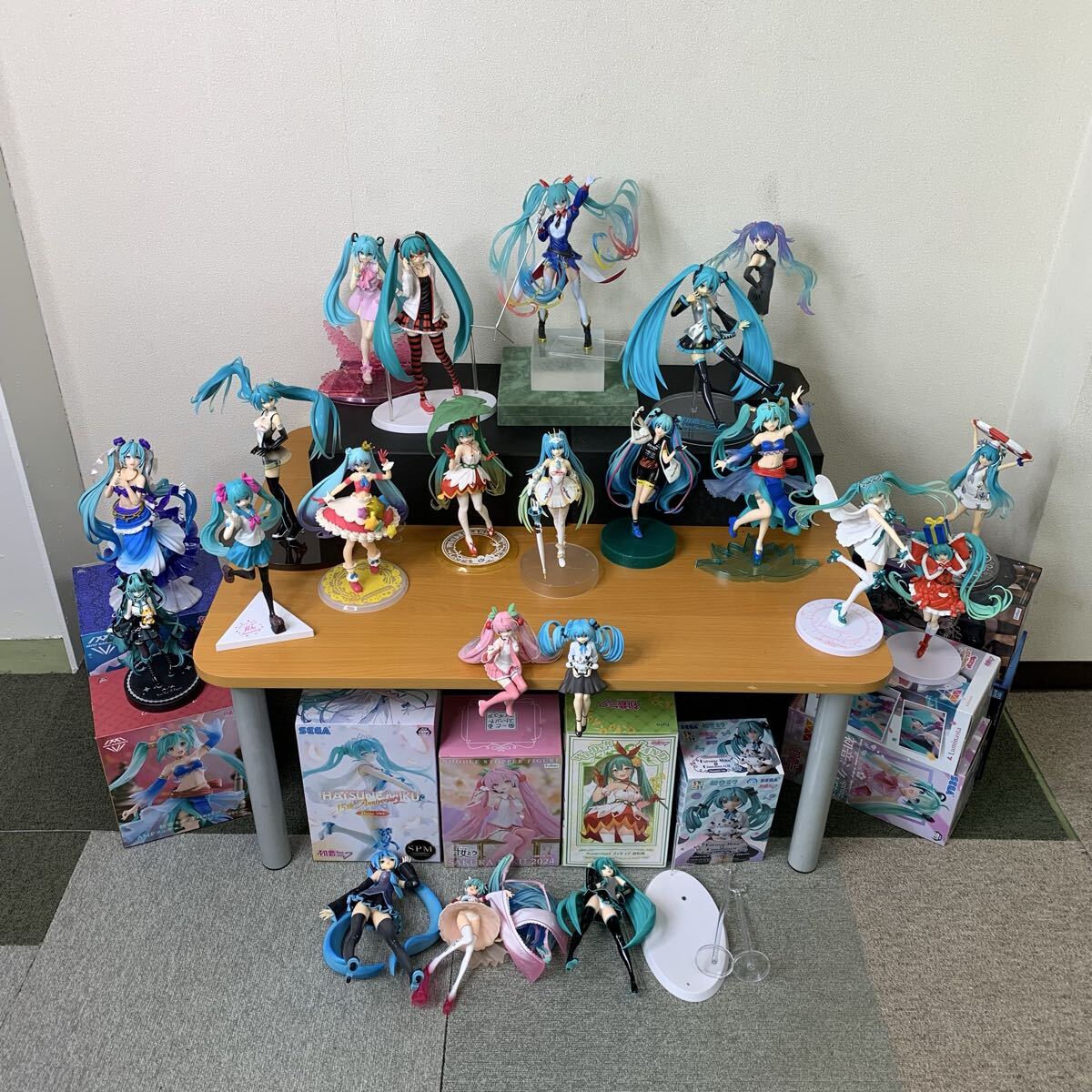 新品】新品未開封 セガ VOCALOID 鏡音リン 初音ミク エクストラ