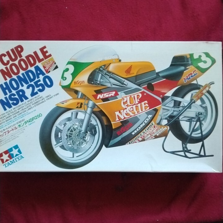 ジャンク】タミヤ 1/12 スケール カップヌードル HONDA ホンダ NSR250