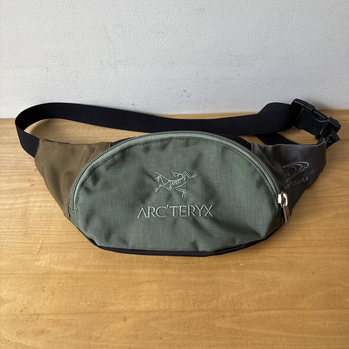カナダ製 ARC'TERYX アークテリクス BEAMS 25周年 別注 アーバン