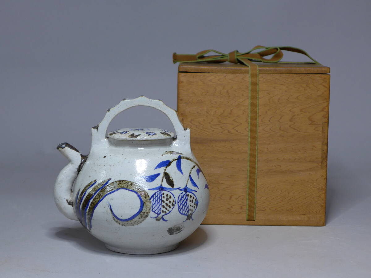 京焼　清水焼　名工　【吉川充】造　青白磁　獣足　花入れ　花器　共箱　個展出品作品 美術品】∇花∇【吉川充】作 青白磁水注 共箱付の落札情報詳細 - Yahoo