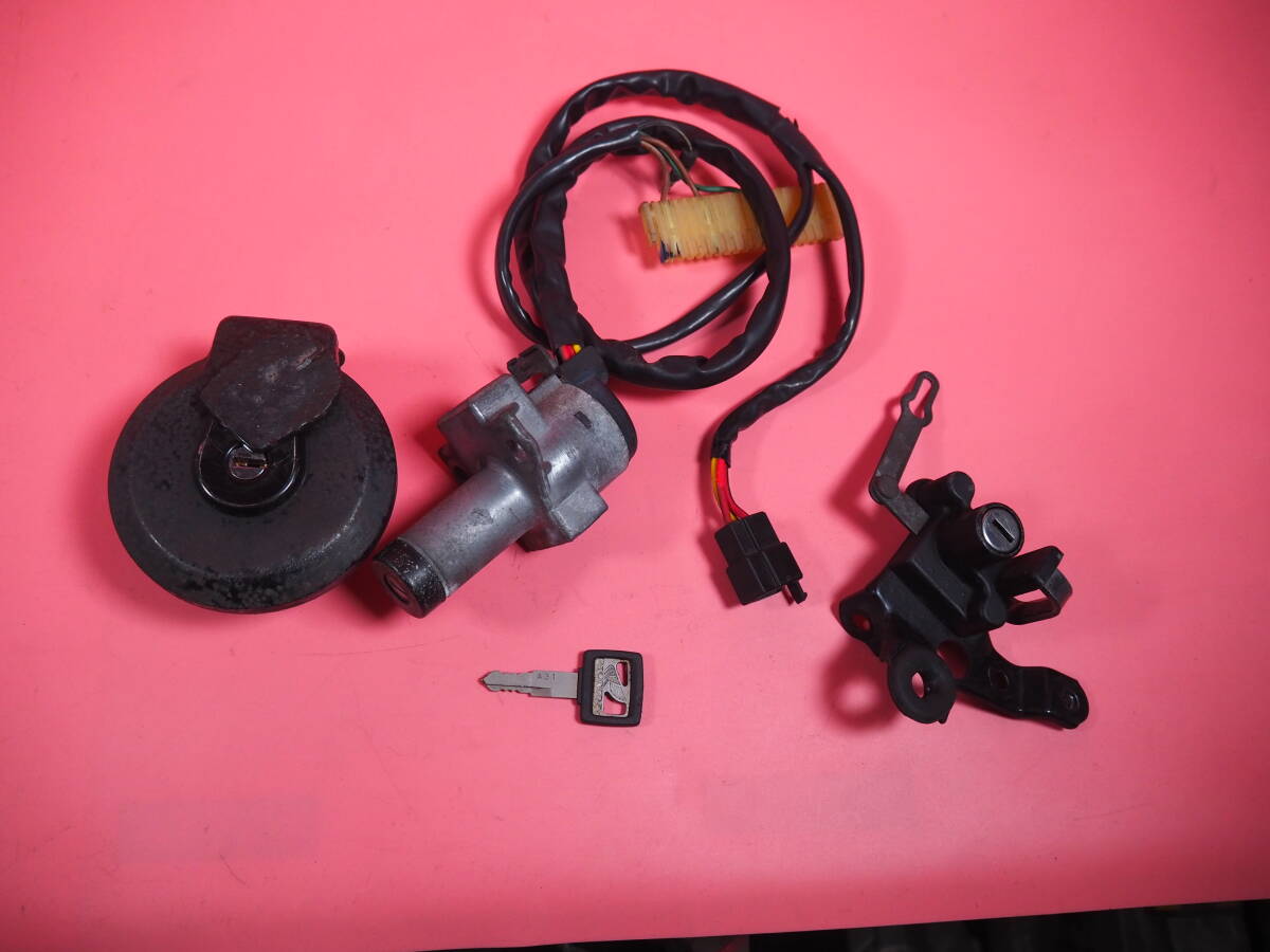 安い(=^ェ^=) MBX50 キー セット メイン、メットホルダー キー新品