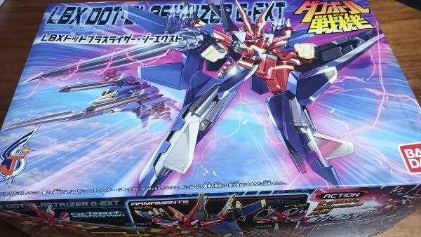 ジャンク品】ダンボール戦機ウォーズ LBX 組立済4体+未組立1体+その他