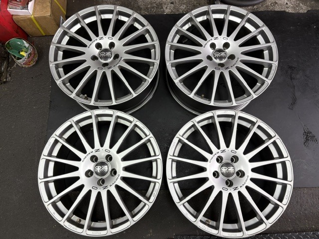 中古】OZ スーパーツーリズモGT 17インチ 7J PCD108 4穴 205/40R17