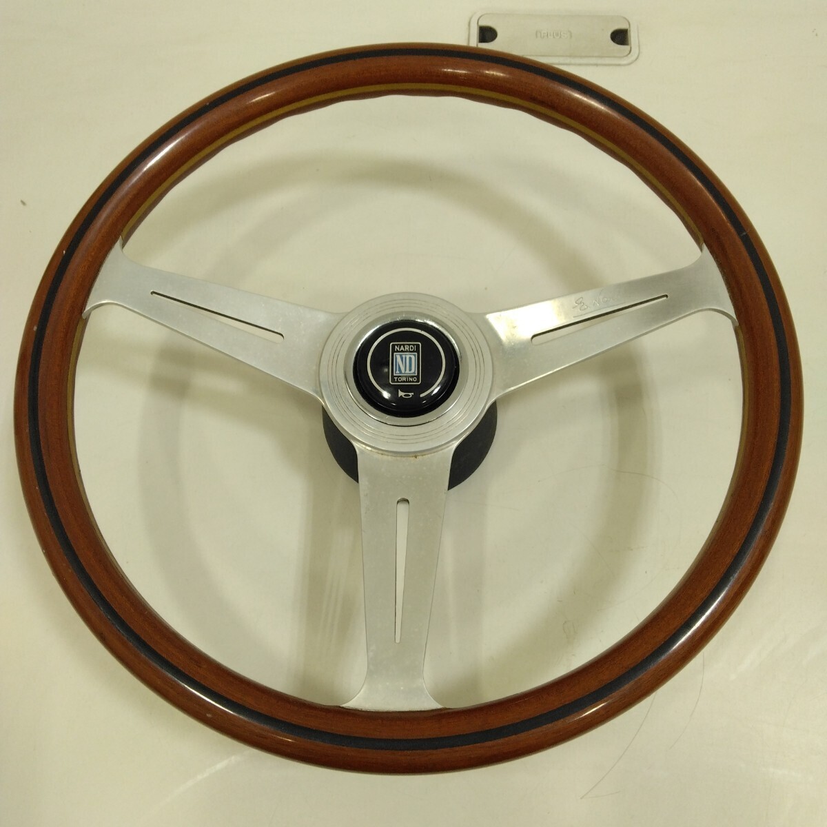 美品 NARDI ナルディ TORINO トリノ パンチング レザー 革 32Φ 32パイ