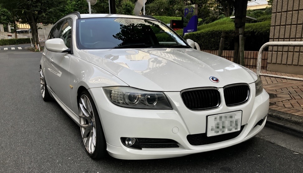 ☆【美品】BMW 3シリーズ ツーリング F31 1/18 ミニカー 白 3erの落札
