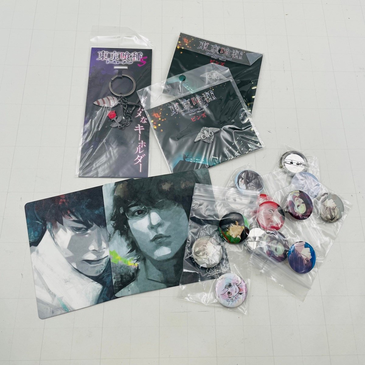 東京喰種 コースター まとめ76枚 DDjcyiSWAAIUc4F?format=webp&
