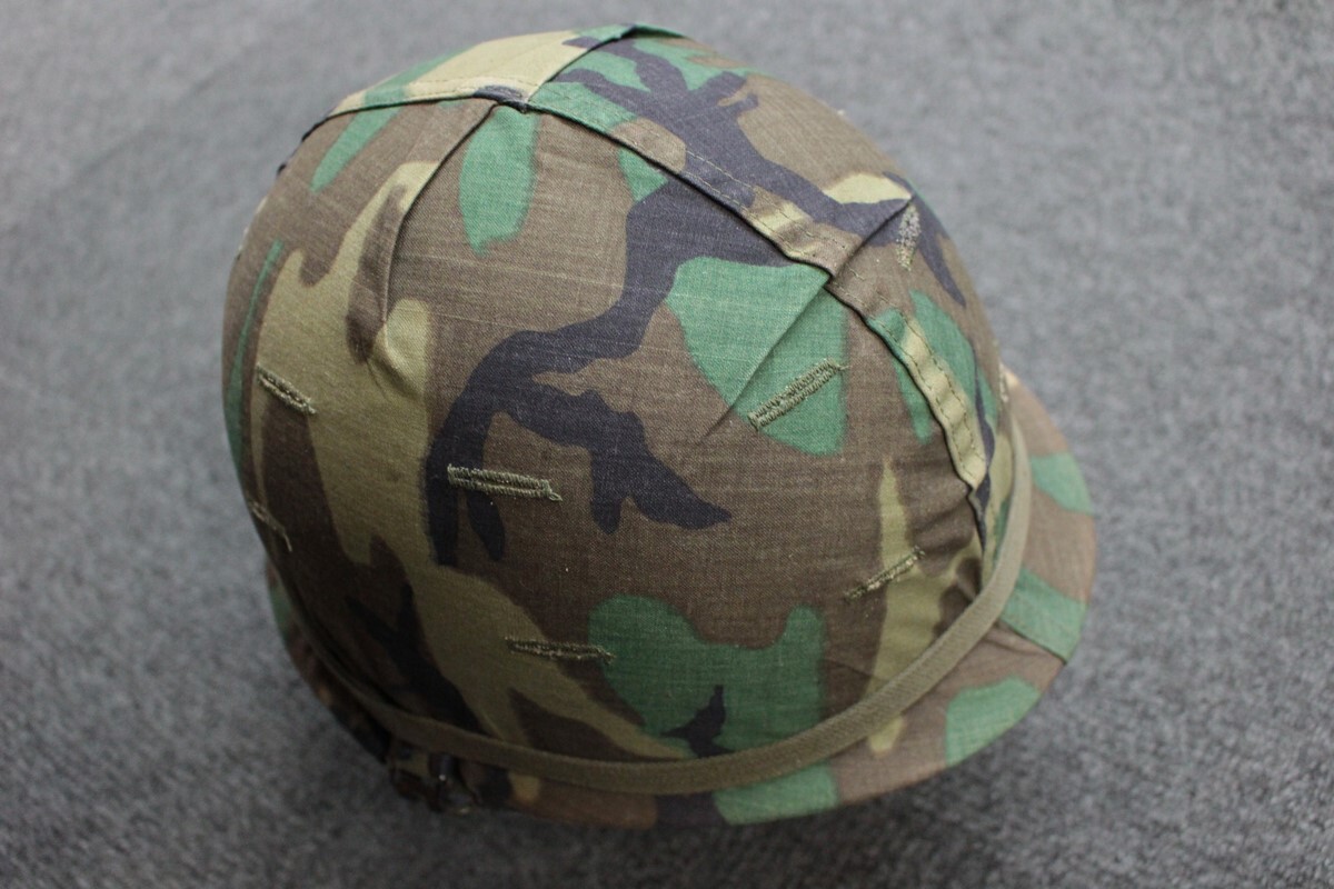 米軍実物 M1ヘルメット 後期型 ウッドランド迷彩 フルセット 1979年契約 米軍 M1(M2) ヘルメットセット ウッドランド迷彩カバー付き 80年代の