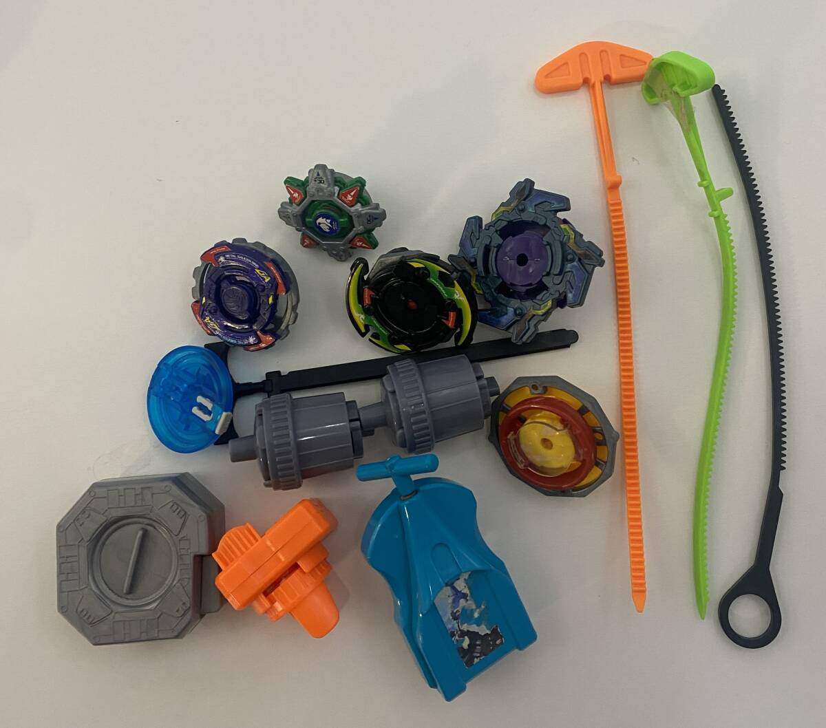新品】昭和レトロ 希少 爆転シュートベイブレード セット売りの落札