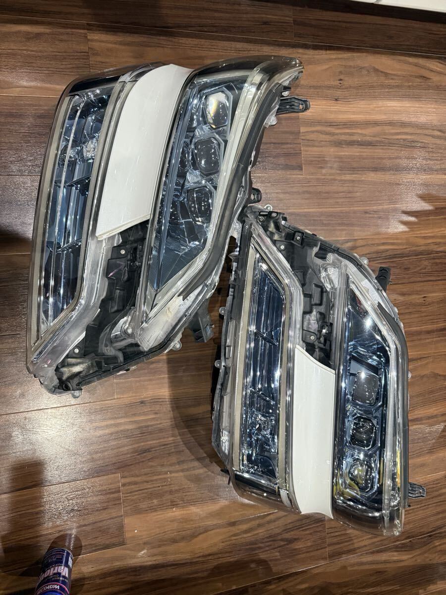 新品】ヴェルファイア 後期 ゴールデンアイズ2 ヘッドライト 新品