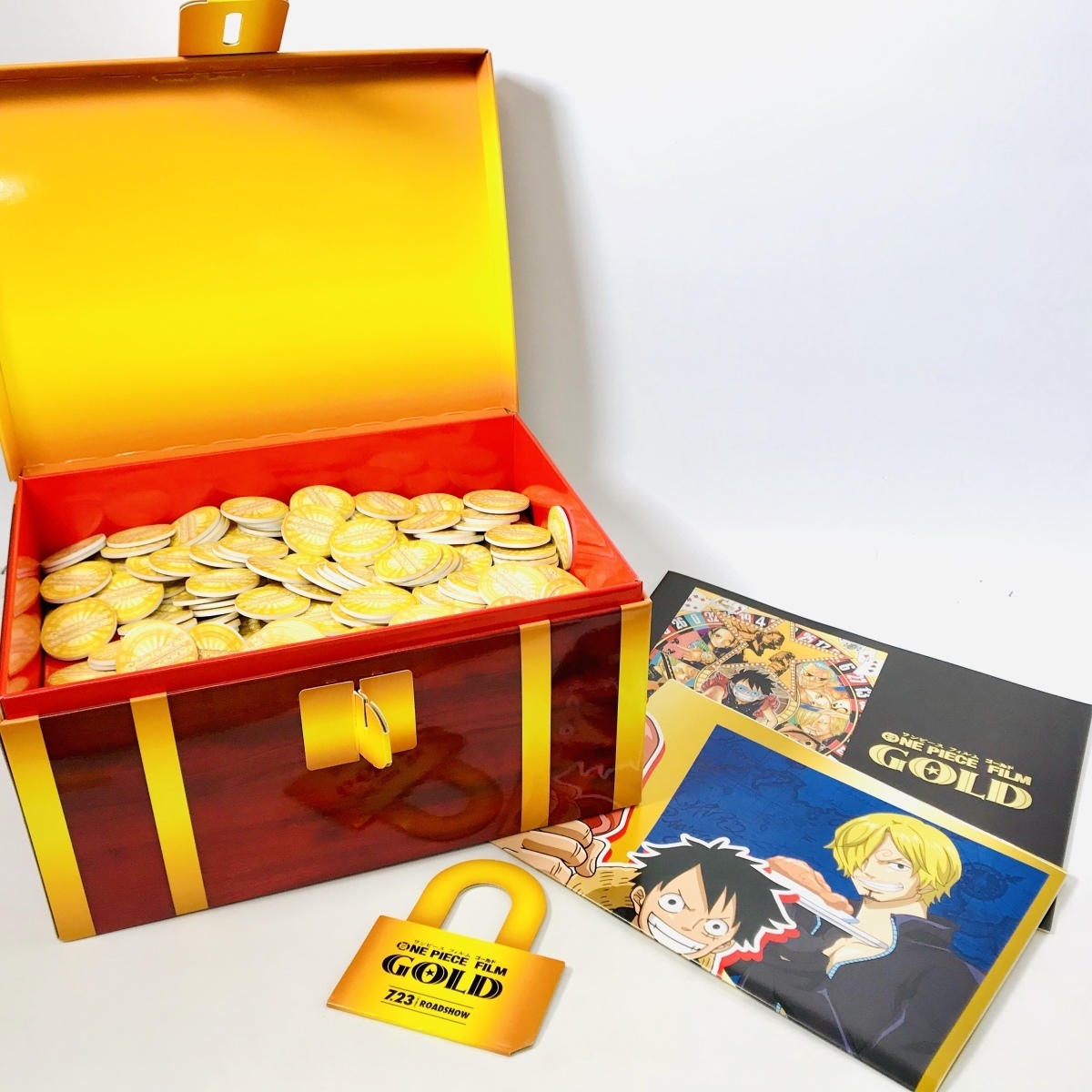 中古品 ワンピース Film Gold ワンピース宝箱 ポスター 非売品パンフレット の落札情報詳細 ヤフオク落札価格情報 オークフリー スマートフォン版