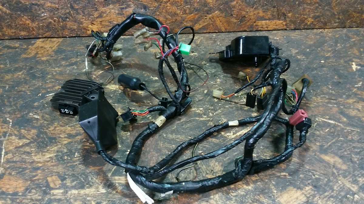 バリオス2 部品 CDI.レギュレータ.バッテリー セット ZR250B