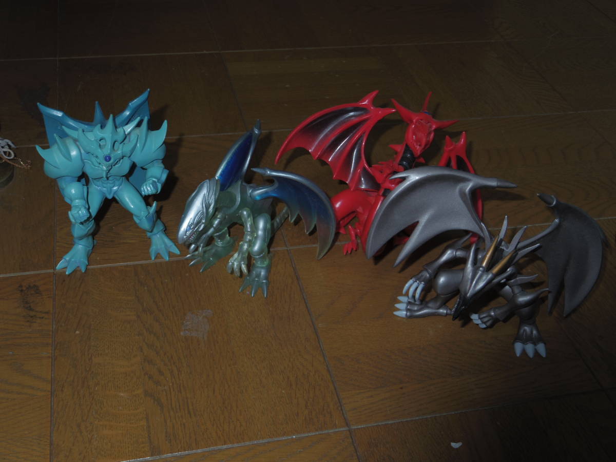 遊戯王 デュエルモンスターズ オベリスクの巨神兵 レッドアイズブラックドラゴン オシリスの天空竜 ブルーアイズ ホワイトドラゴン の落札情報詳細 ヤフオク落札価格情報 オークフリー スマートフォン版