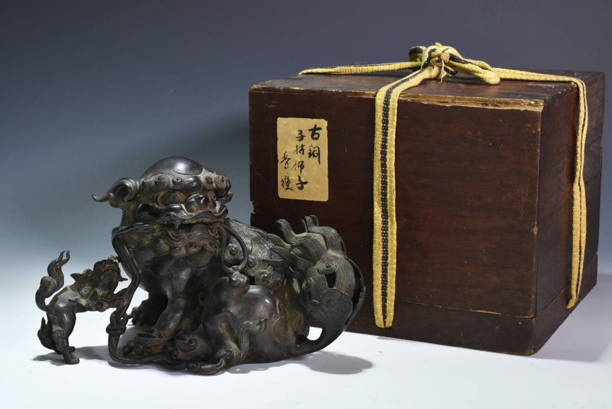 古銅獅子置物