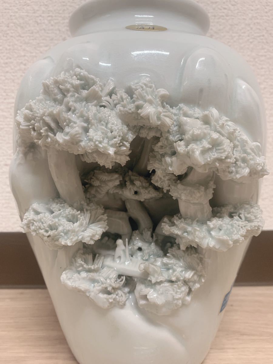完品 砥部焼 清月 白磁 山水彫 壺 花瓶 在銘 二六 水月焼 楽山焼の落札