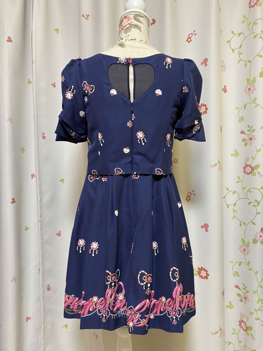 超美品 Honey Bunch ハニーバンチ ハローキティ コラボ Hellokitty サンリオ ワンピース リボン 紺 F フリーサイズ M の落札情報詳細 ヤフオク落札価格情報 オークフリー スマートフォン版