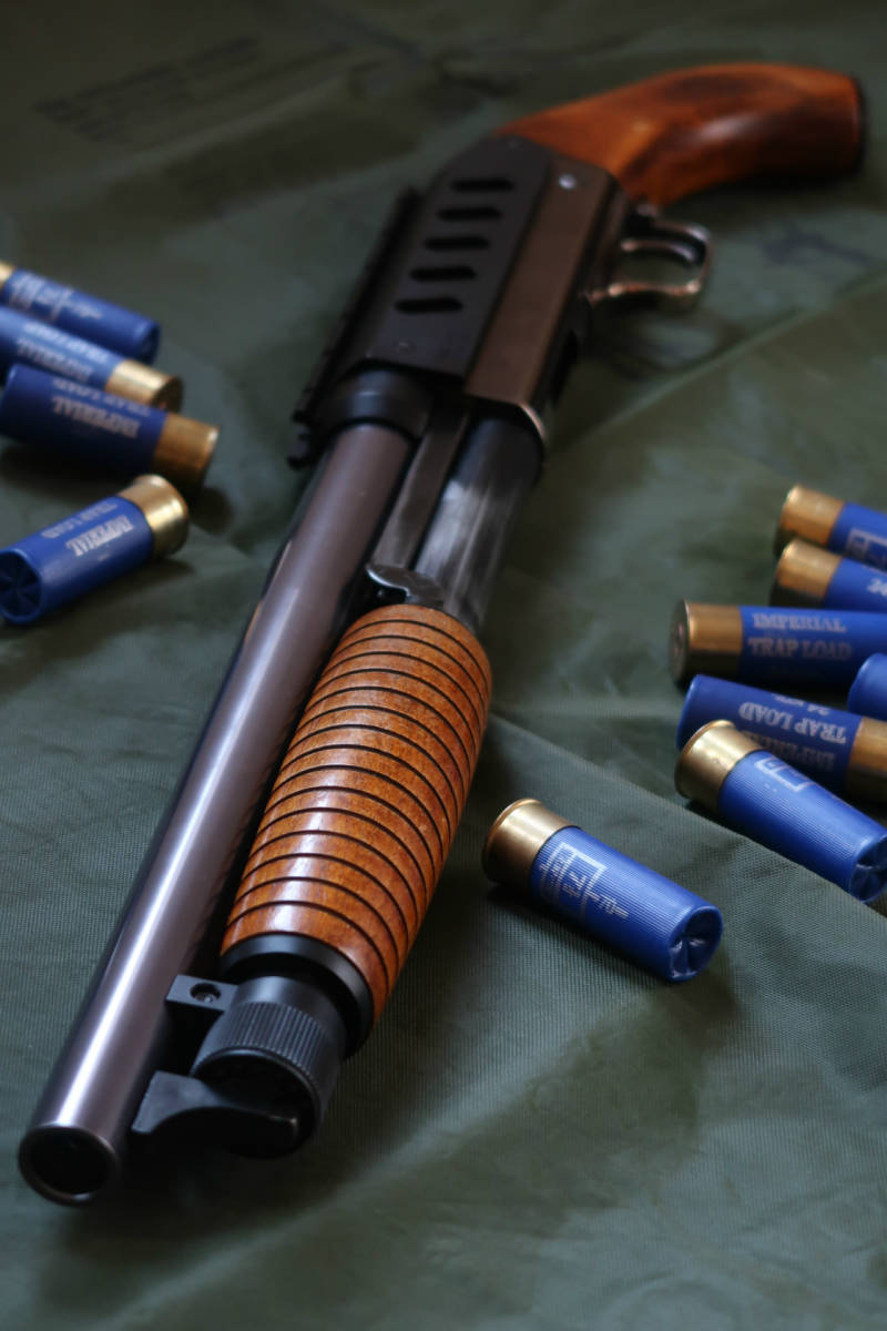 フルメタル&木製ストック！KTW NEW ITHACA イサカ M37 RIOT ソウドオフ