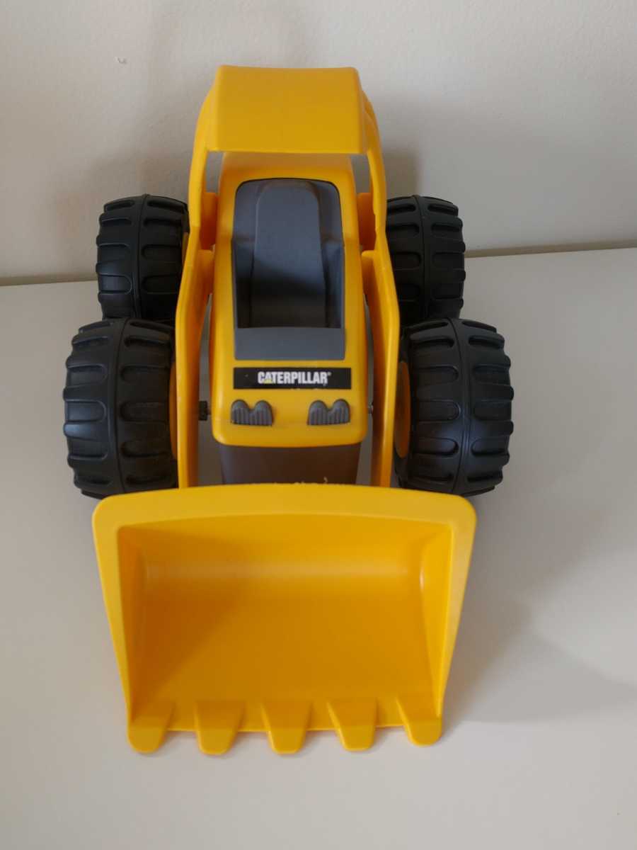 Used Cat ブルドーザー ショベルカー はたらく車 おもちゃ ヘルメット付 の落札情報詳細 ヤフオク落札価格情報 オークフリー スマートフォン版