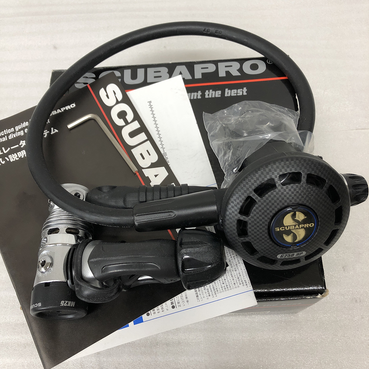 596V/(未使用) SCUBAPRO スキューバプロ UWATEC MK25AF/G250HP レギュレーター ダイビング機材の落札情報詳細
