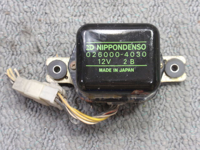 ボルテージレギュレータ 配線 トヨタ系 12Vボルテージレギュレーター