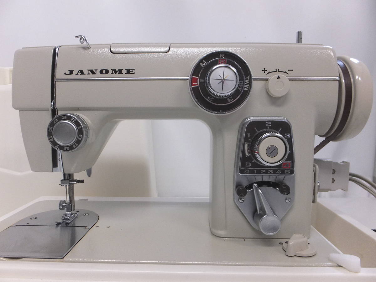 ★通電OK☆JANOME ジャノメ 680 ミシン ハンドクラフト 手工芸 フットペダル ケース付★ S◇通電OK◇JANOME ジャノメ MODEL 680 ミシン ハンドクラフト 手工芸