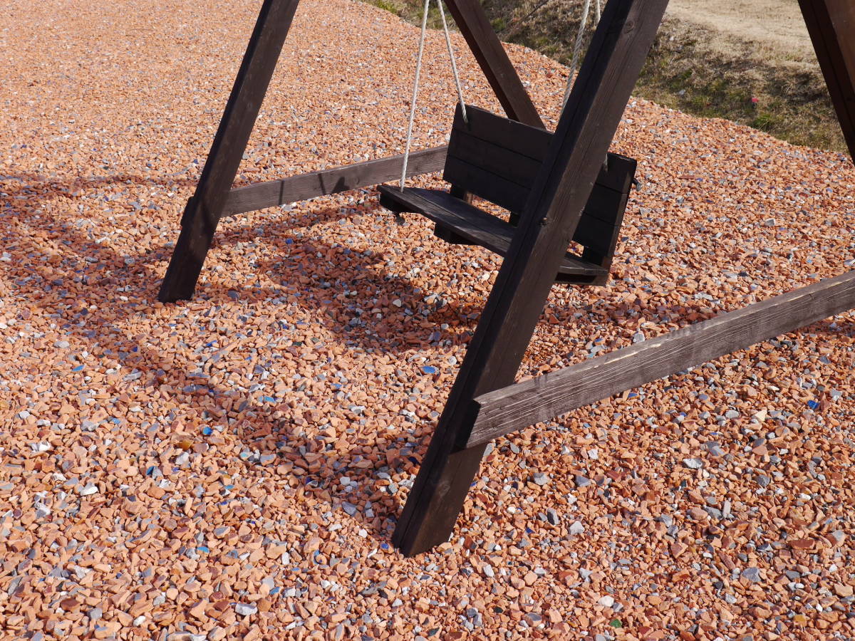 本日夕方残り1枠あり】1500kg配送無料！雑草対策♪ ぬかるみ防止! 赤瓦