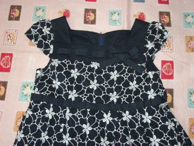 Kumikyoku 組曲 オンワード樫山 花柄の総柄と紺のリボンが清楚で上品なワンピース M 110 1 フォーマル結婚式ピアノの発表会 の落札情報詳細 ヤフオク落札価格情報 オークフリー スマートフォン版