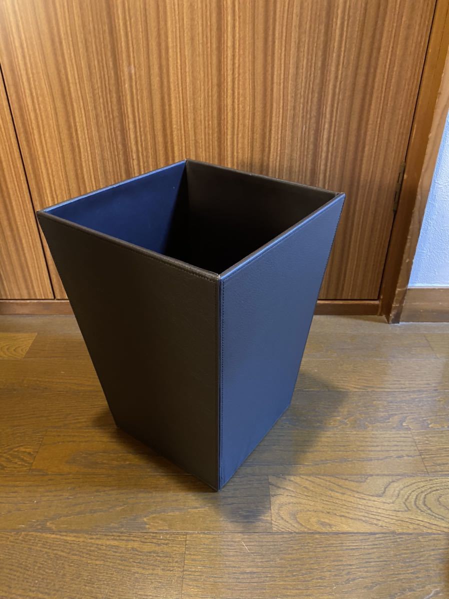 定価2万円 カッシーナixc. オリジナル レザー ダストボックス ブラック