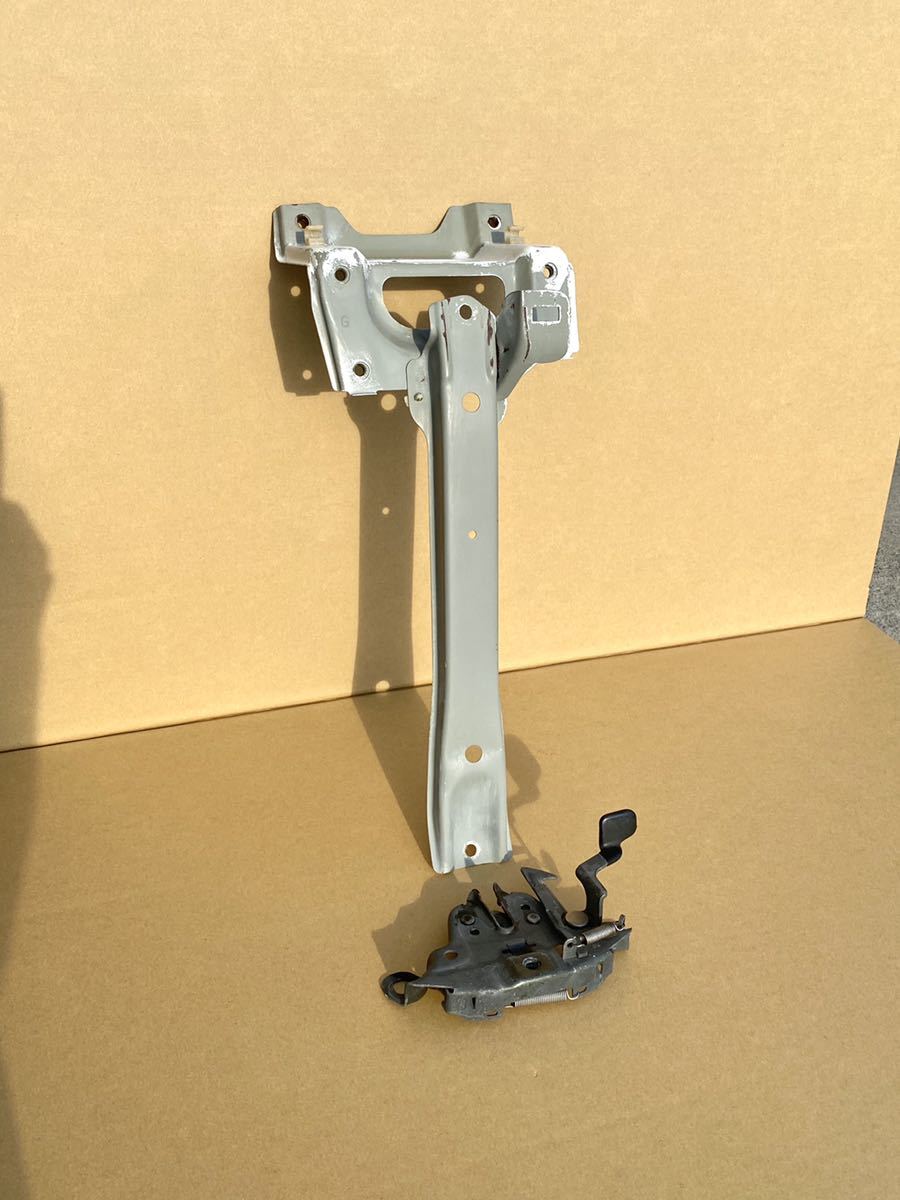 BNR32 ボンネットキャッチ スカイラインGTR