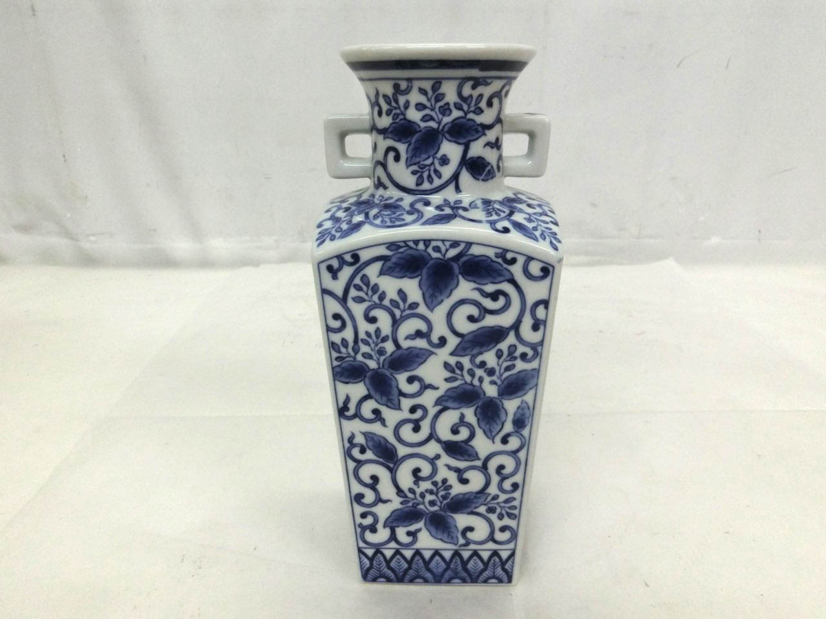 華山窯　花柄陶器花瓶　有田焼 花瓶（染錦あやめ）有田焼華山（萬右衛門窯） 花瓶（染錦あやめ