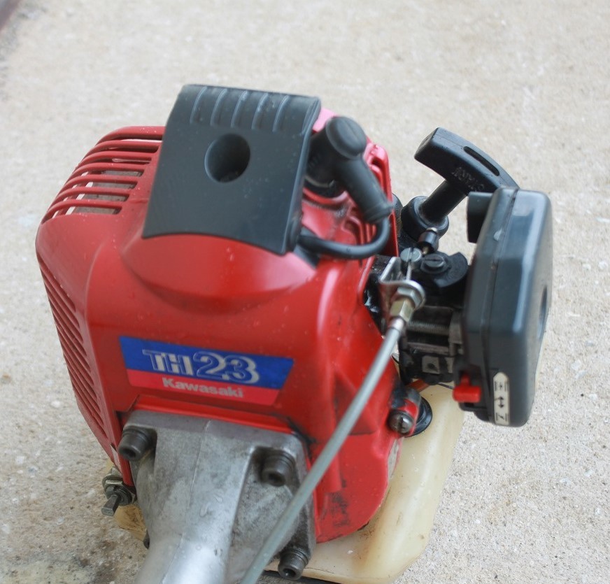 草刈機 Kawasaki TH26