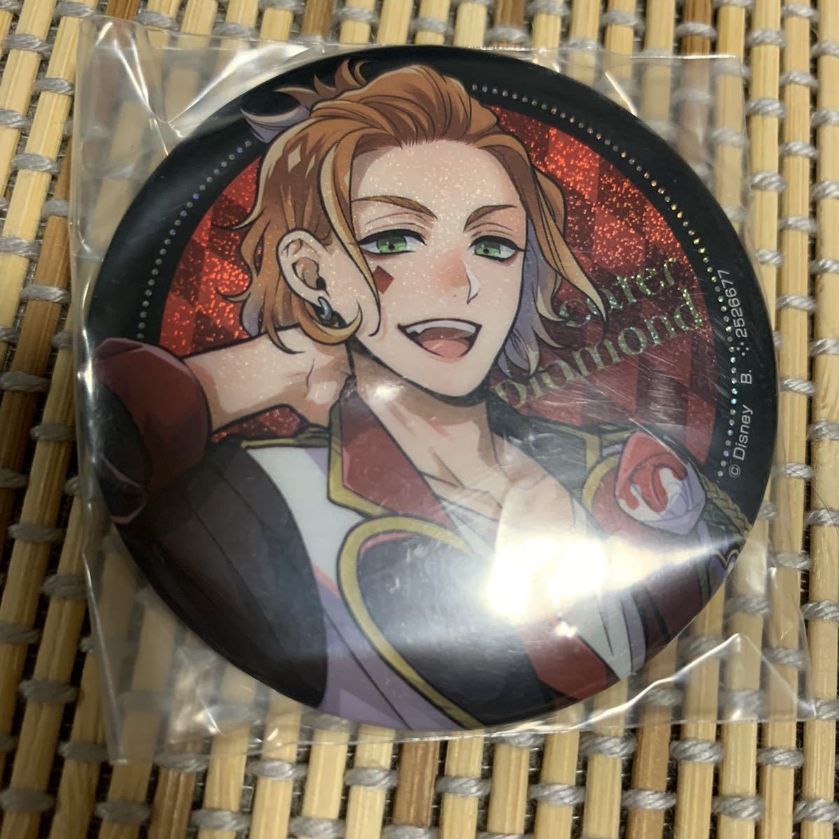 ツイステ ケイト・ダイヤモンド 缶バッジ 実験着