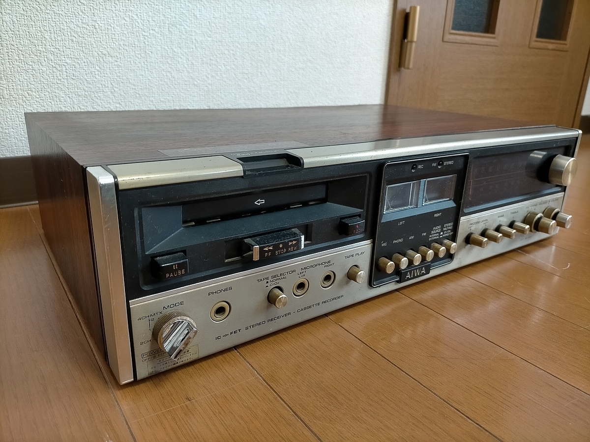 珍しい！ 昭和レトロ　AIWA ステレオ　カセット レシーバー　AF-3055 珍しい！ 昭和レトロ AIWA ステレオ カセット レシーバー AF