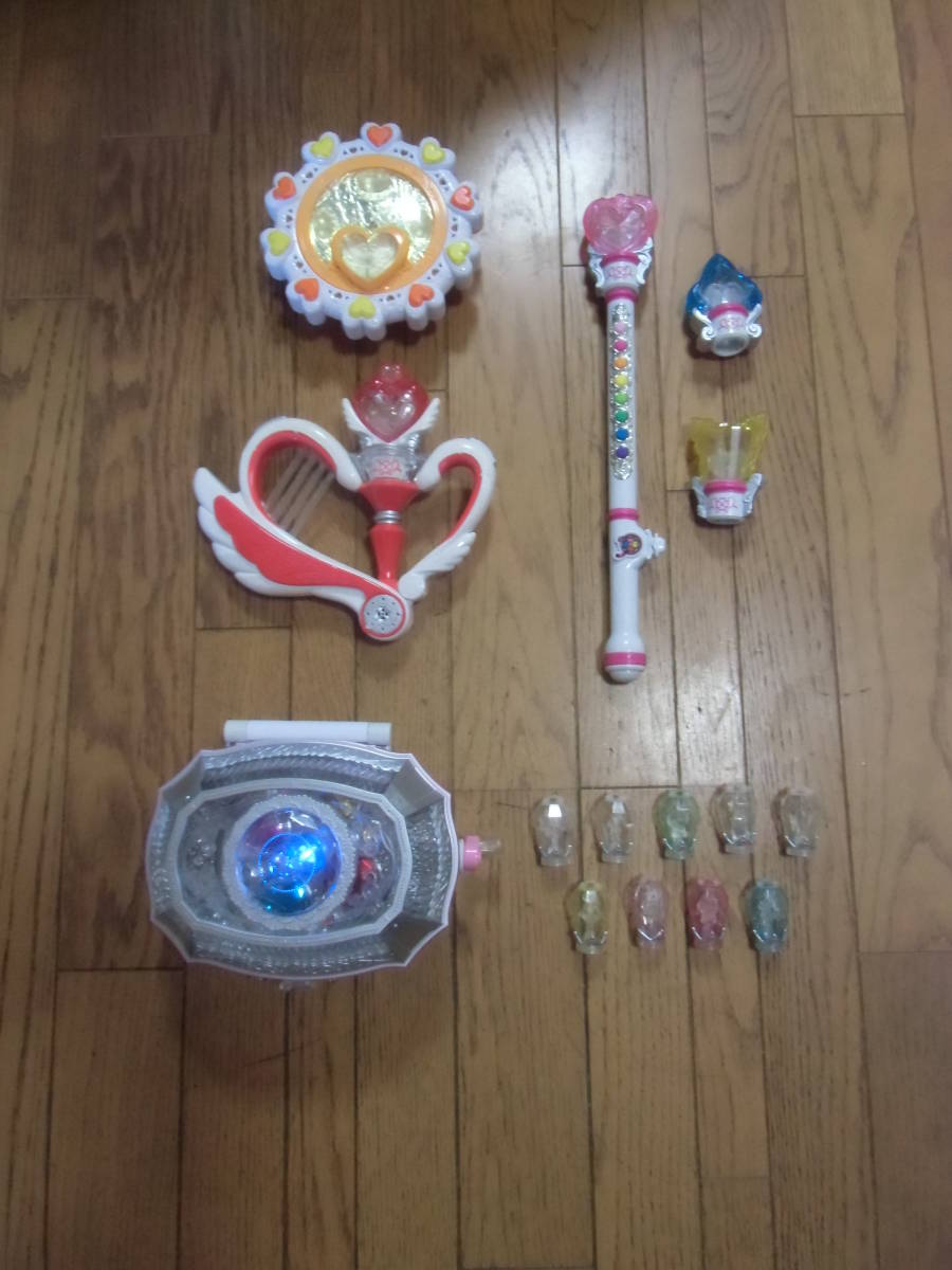 即決 フレッシュプリキュア 幸せのクローバーボックス キュアスティック パッションハープ シャイニータンバリン Used品 の落札情報詳細 ヤフオク落札価格情報 オークフリー スマートフォン版