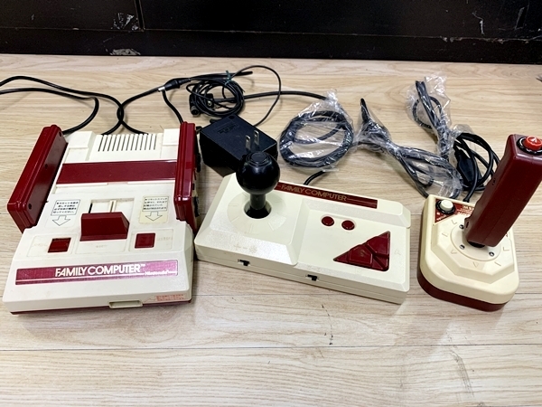 中古動作品 初代 ファミリーコンピューター ファミコン 本体 周辺機器 