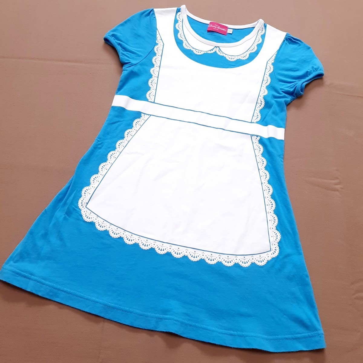 M5 ディズニーランドで購入 不思議の国のアリス ドレスコスプレ 綿コットン100 可愛い半袖ワンピース ブルー色 140 女の子 中古 の落札情報詳細 ヤフオク落札価格情報 オークフリー スマートフォン版