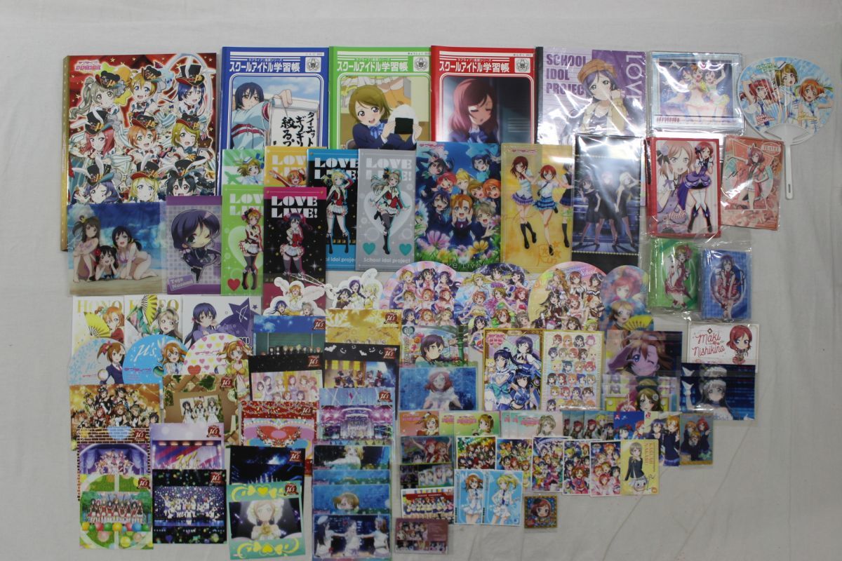 B00 ラブライブシリーズ 収納ファイル クリアブロマイド 他 まとめ大量グッズセット品 の落札情報詳細 ヤフオク落札価格情報 オークフリー スマートフォン版