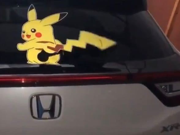 新品 ポケモン ピカチュウ リアワイパーパロディ尻尾振りステッカー 尻尾はプラスチック リアウィンドウ 後ろの車に笑顔をシリーズ の落札情報詳細 ヤフオク落札価格情報 オークフリー スマートフォン版